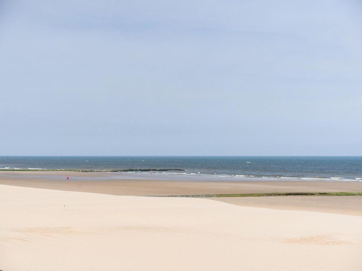 Le Boucanier - Omheinde Stacaravan Aan Zee 米德尔克尔克 外观 照片